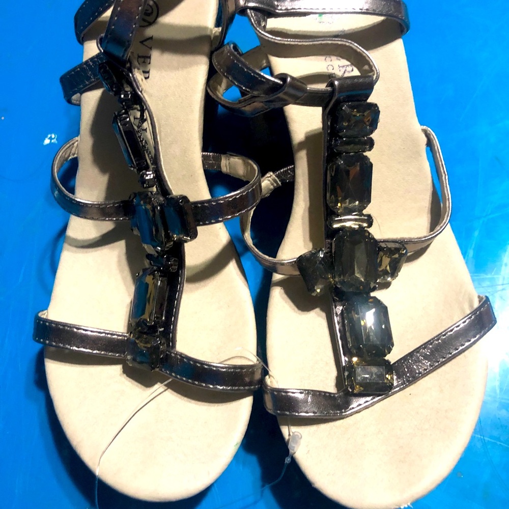 Versona Brand Wedges Silver and Stone Detail Size 7